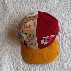 Retro KC CHIEFS HAT. High demand WITH AN ORIGINAL TAG